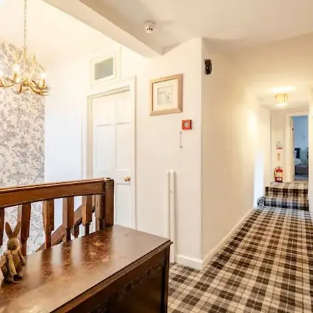 Old School House - With Private Onsite Parking Vendégház 4*