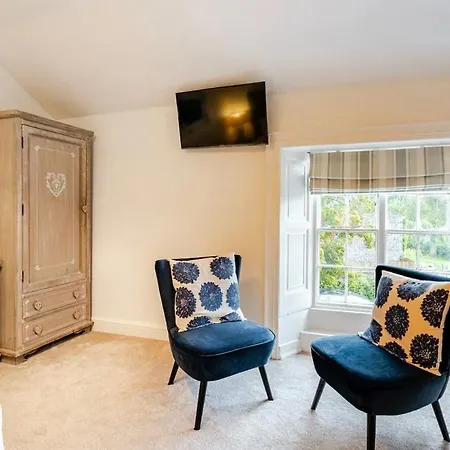Old School House - With Private Onsite Parking 4* Hawkshead