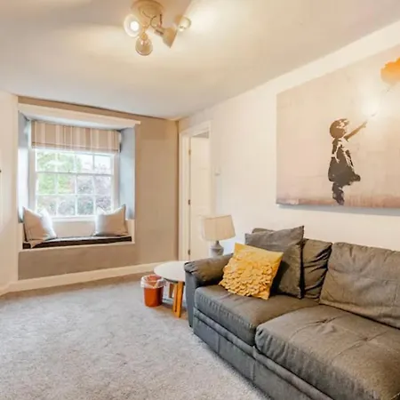 Old School House - With Private Onsite Parking 4* Hawkshead