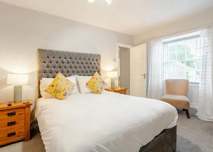 بيت ضيافة Old School House